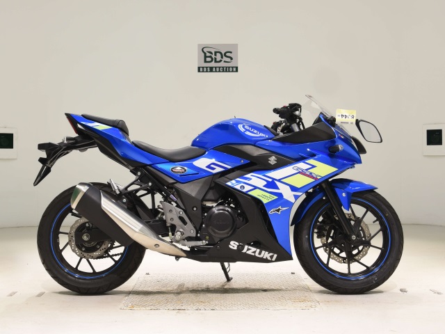 Suzuki GSX250RA
