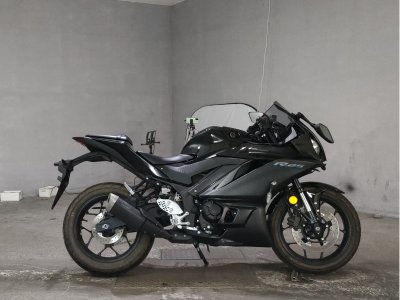 Yamaha YZF-R25 2023