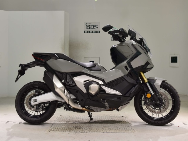 Honda X-ADV750 2024