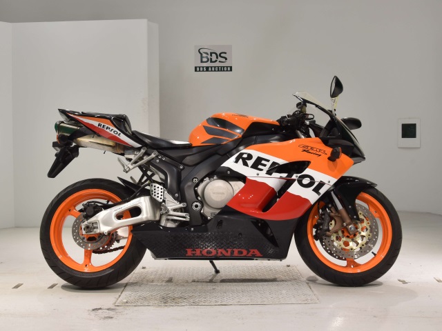 Honda CBR1000RR 2004