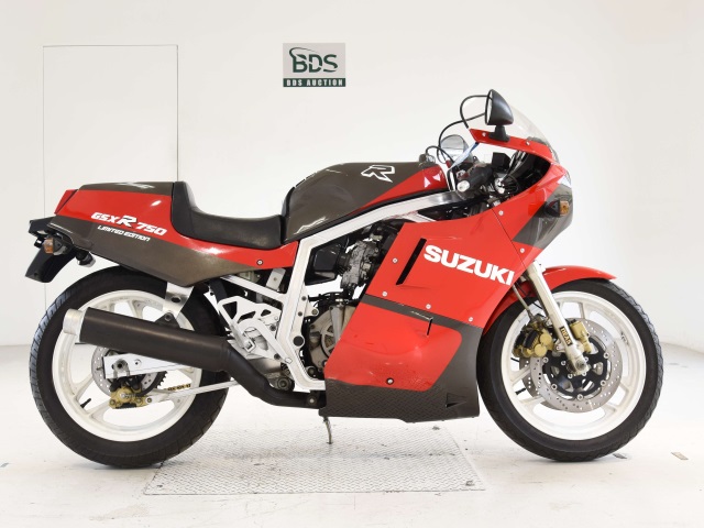 Suzuki GSX-R750
