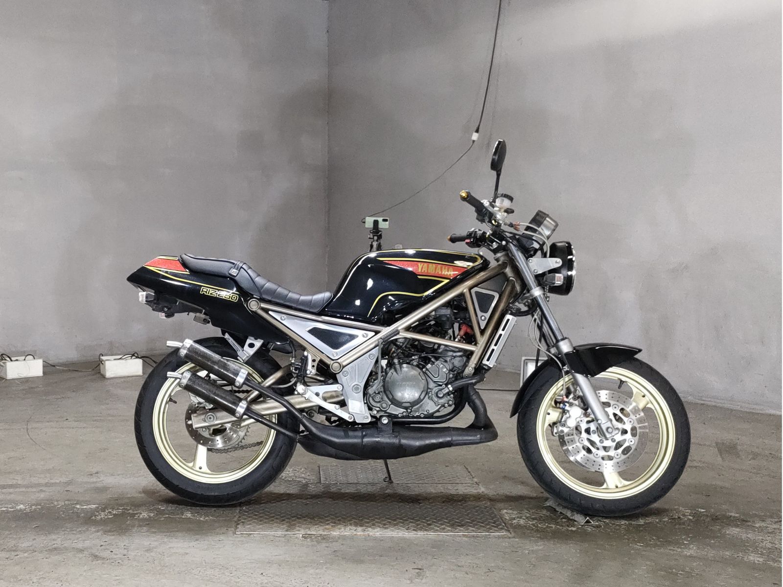 Yamaha R1-Z 1990