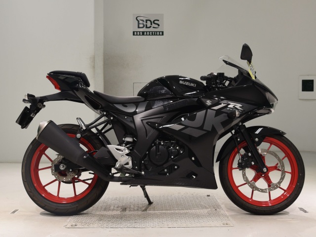 Suzuki GSX-R150 2021