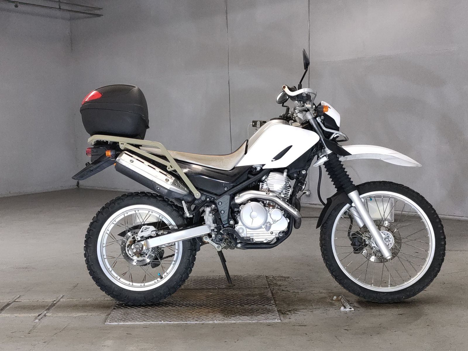 Yamaha SEROW XT250 2010