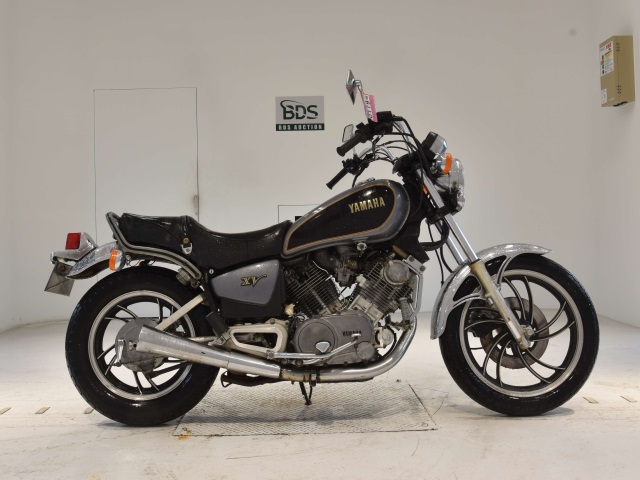 Yamaha VIRAGO XV750 1981