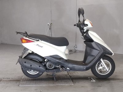 Yamaha AXIS TREAT 2015