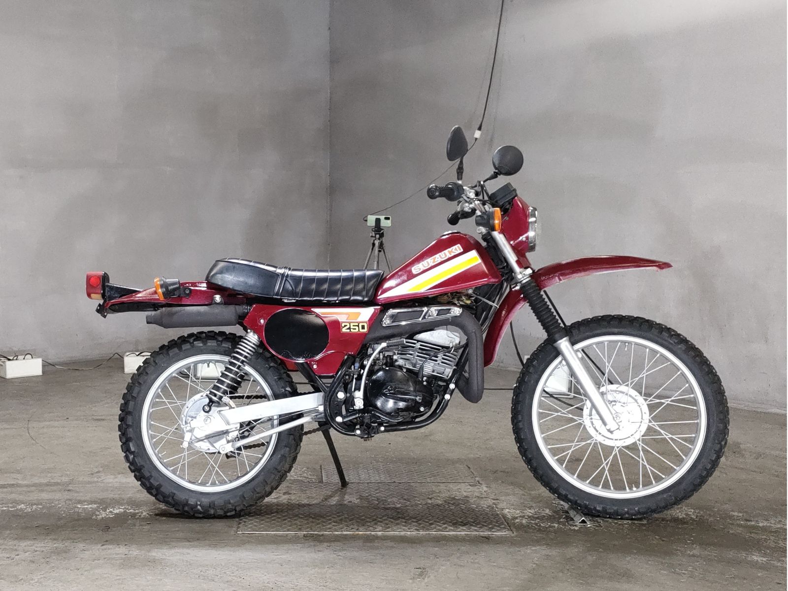 Suzuki TS250