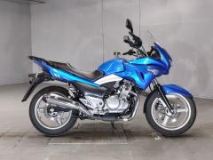 Suzuki GSR250S