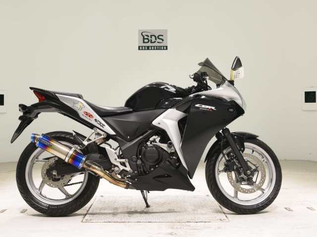 Honda CBR250R 2011