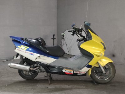 Honda FORZA 2000