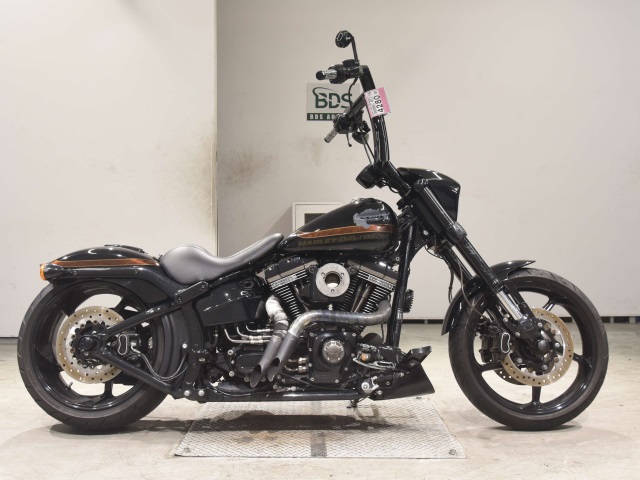 HD BREAKOUT FXSB1800 2016