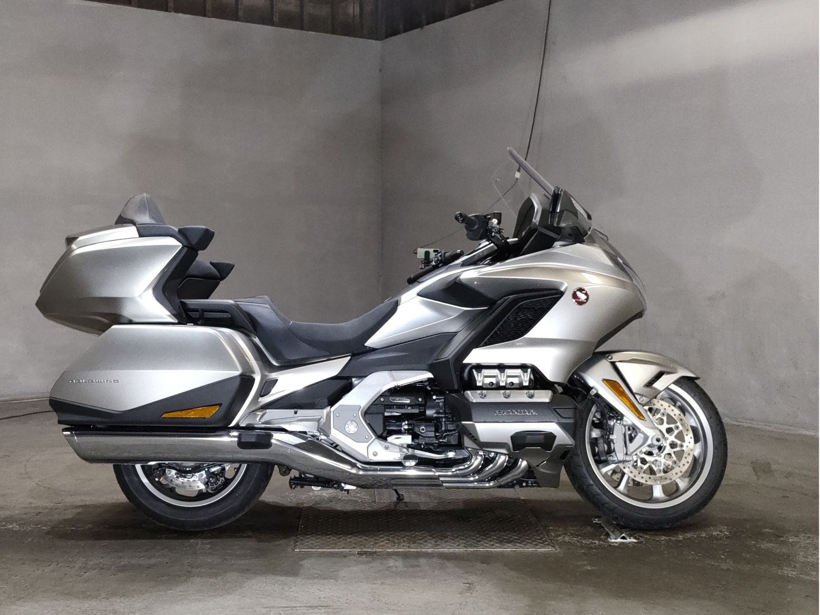 Honda GL1800 TOUR 2024