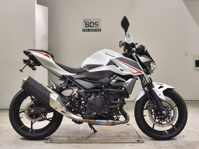 Kawasaki Z400 2022
