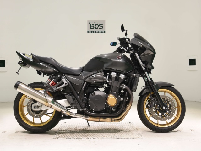 Honda CB1300SF 2021