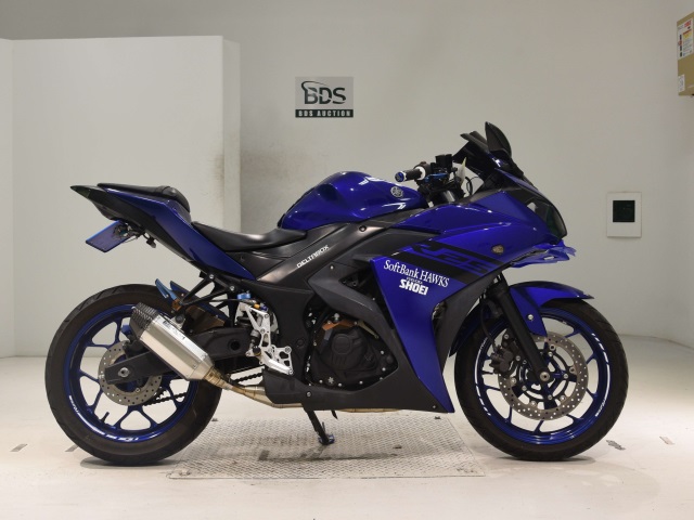 Yamaha YZF-R25 2015