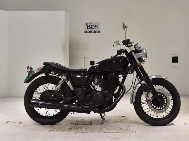 Yamaha SR400 2005
