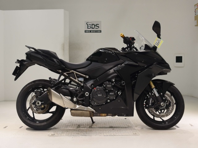 Suzuki gsx-s1000 gt 2022