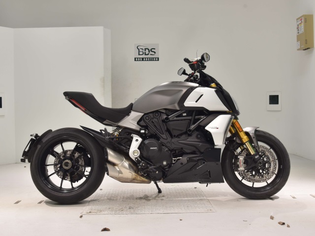 Ducati DIAVEL 1260S 2020