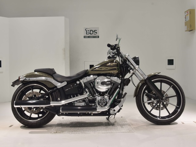 HD BREAKOUT FXSB1690 2016
