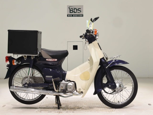 Honda C50 2002
