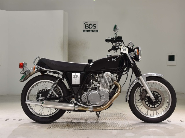Yamaha SR400 2019