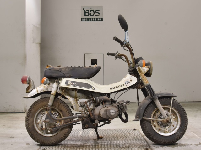 Suzuki RV50