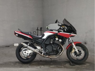 Yamaha FZ400 1998