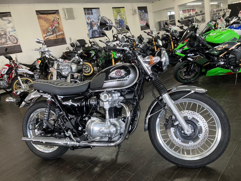 Kawasaki W800 2025