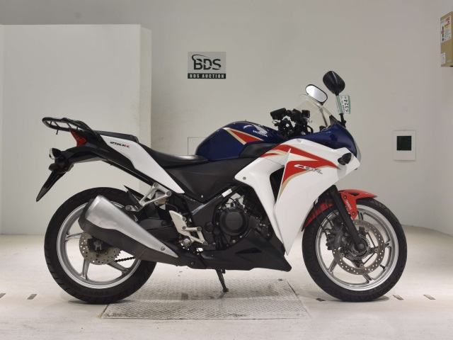 Honda CBR250RA 2011