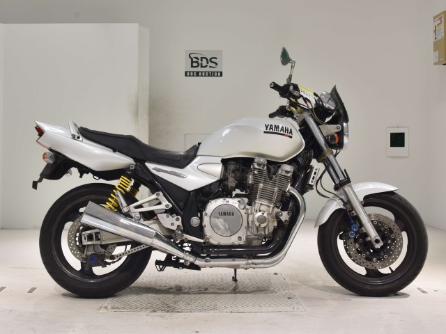 Yamaha XJR1300 2000