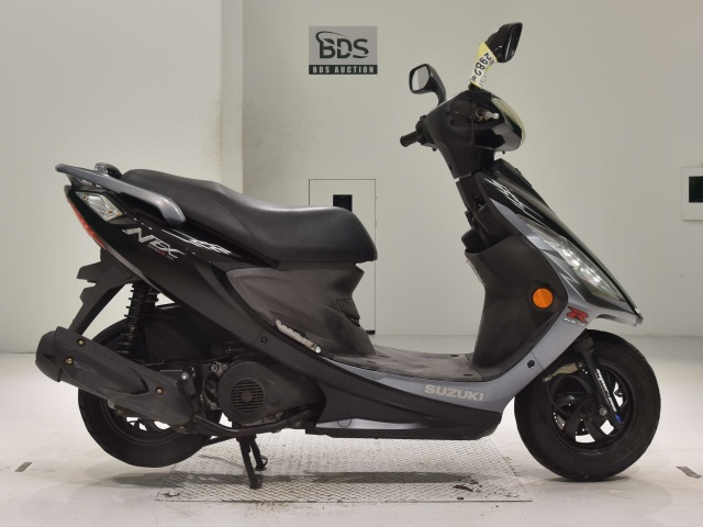 Suzuki GSR125 2013