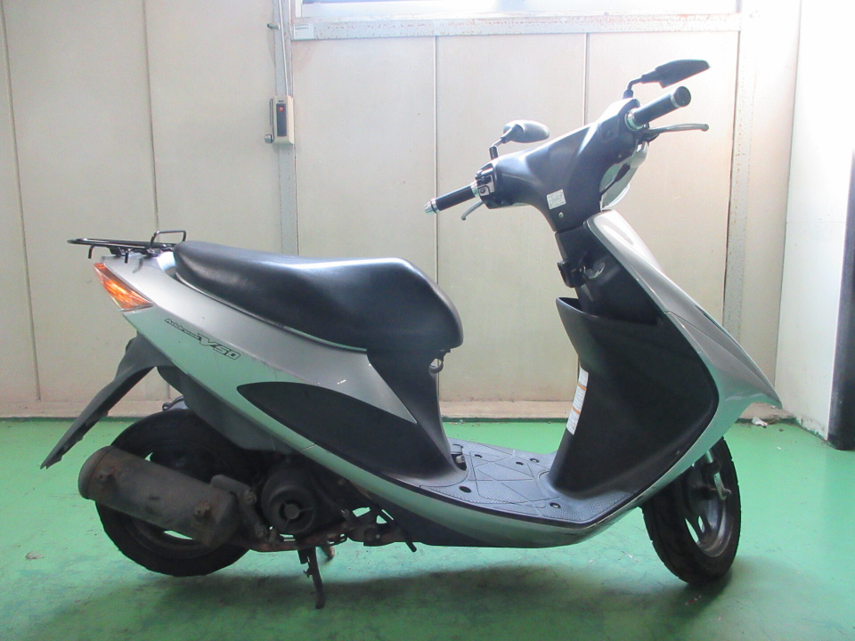 Suzuki ADDRESS V50