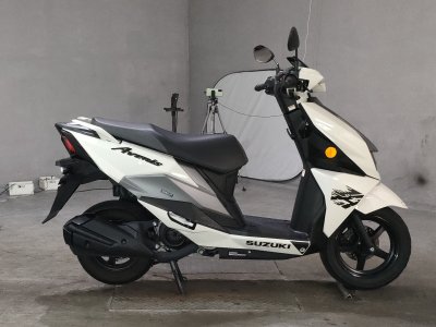 Suzuki AVENIS125