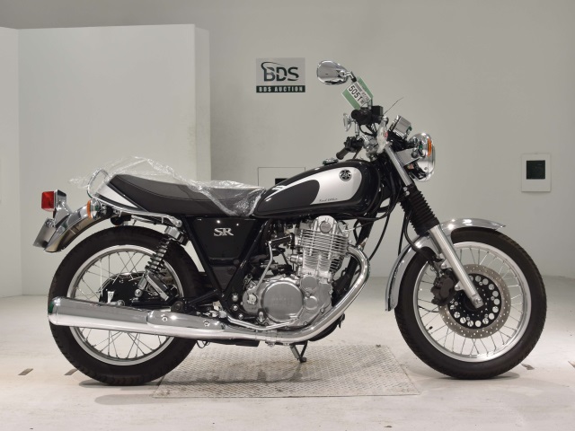 Yamaha SR400 2021