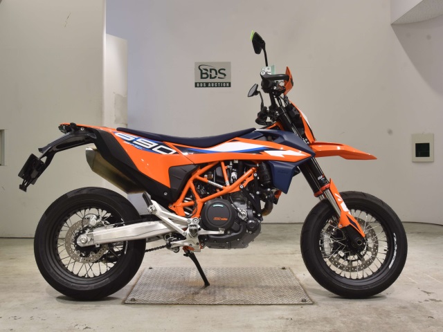 KTM 690 SMC R 2024