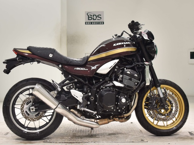 Kawasaki Z900RS 2025