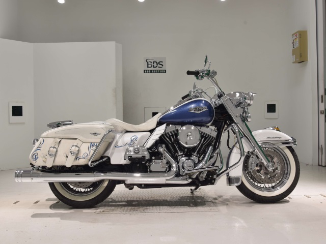 HD ROAD KING FLHRC1690 2015