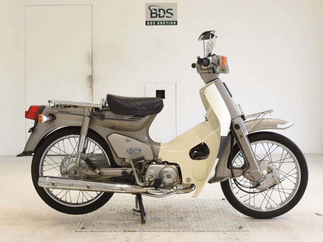 Honda C90 2001