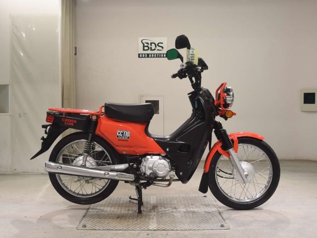 Honda CC110 CROSSCUB 2016
