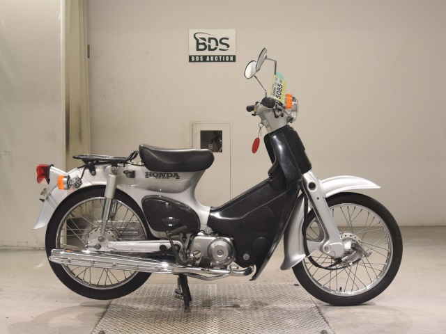 Honda C50 2001