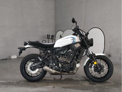 Yamaha XSR700 2024
