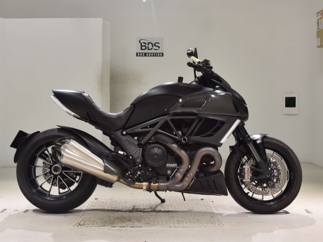 Ducati DIAVEL 2013