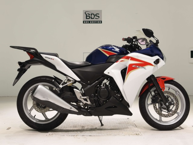 Honda CBR250R 2011