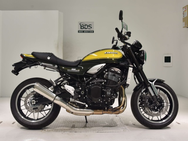 Kawasaki Z900RS 2024