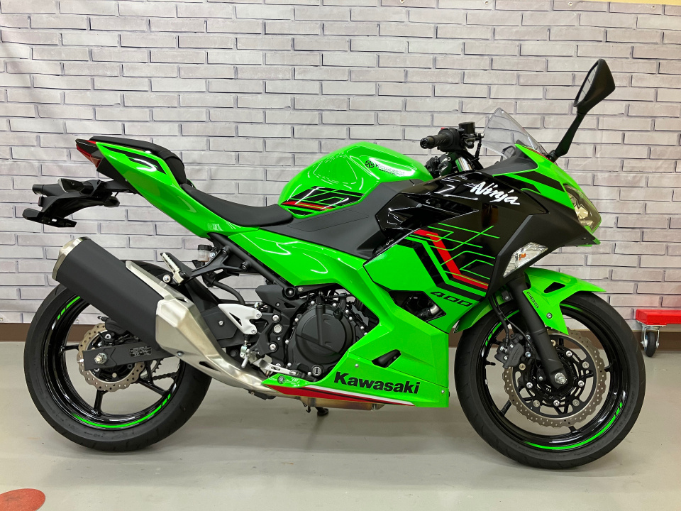 Kawasaki NINJA400KRT 2024