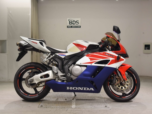 Honda CBR1000RR 2004