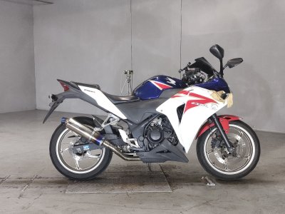 Honda CBR250R 2011