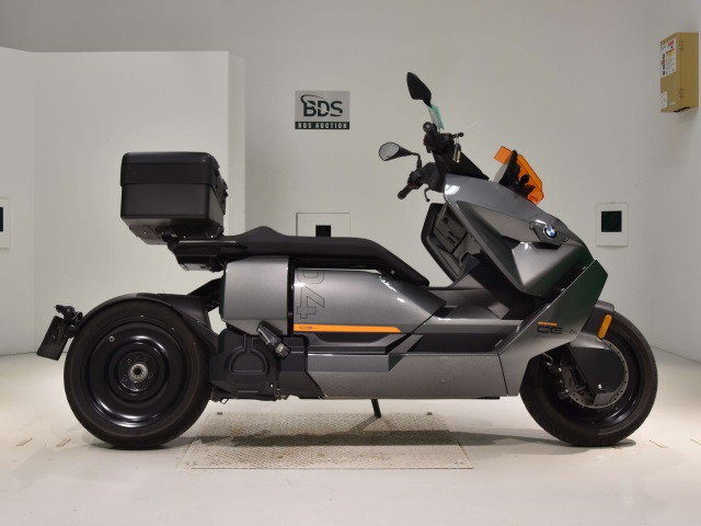 BMW CE04 2022