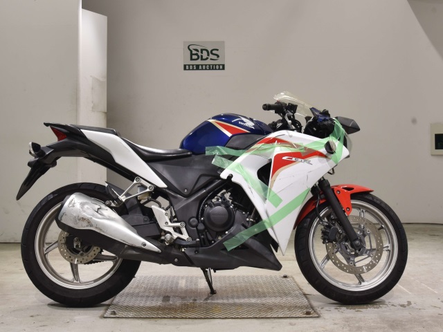 Honda CBR250R 2011