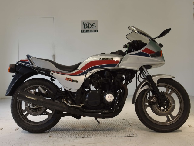 Kawasaki GPZ750F